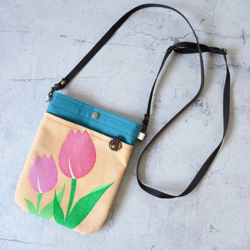 鬱金香圖案 手機斜背包