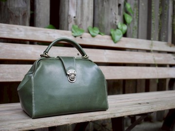 莎拉的復古醫生包