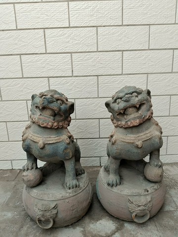 楠木木雕彩繪一對獅子擺飾工藝品高50公分