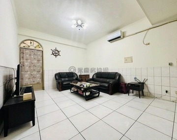 楠梓活巷透天時光，雙捷串聯南北首選｜高雄市楠梓區和光街