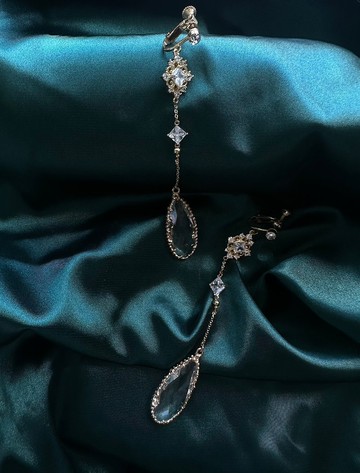 Regina - 鋯石透白水晶吊墜耳環