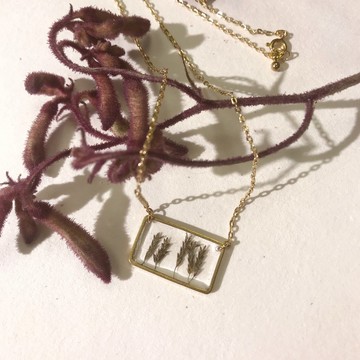 黃銅野生草穗密封式項鍊。. *長方型