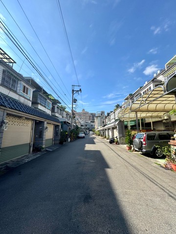 ✨中信小胖獨家✨太平樹孝商圈震後可雙車別墅｜台中市太平區新吉路