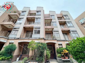 鶯歌陶花園透天別墅+平車同心圓玲子｜新北市鶯歌區鶯桃路