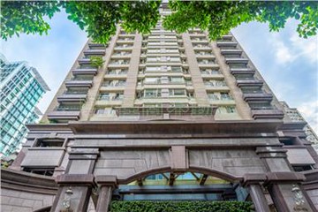 冠德領袖綠景雙車位住商林俊宏｜台北市信義區松勇路