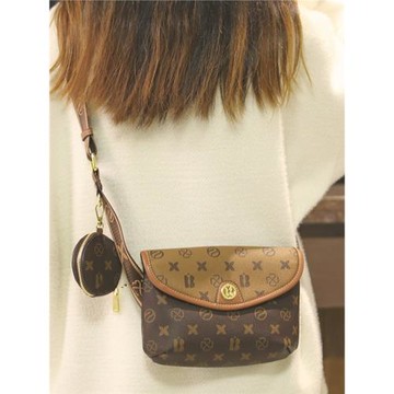 MK DA包包女2025新款高級感真皮印花腋下小方包寬肩帶單肩斜挎包