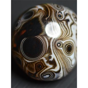 天然馬達加斯加纏絲瑪瑙帶眼睛眼鏡圈手把石把件魚缸裝飾隨形石