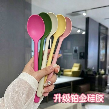🛒臺灣24h🌳食品級硅膠勺子筷子成人學生吃飯勺吃播喝湯調羹便攜餐具