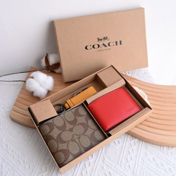 COACH 經典C字印花撞色短夾鑰匙圈禮盒組(駝/紅黃)