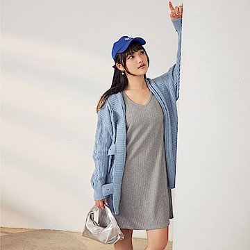 雲朵自訂款-立體條紋針織V領無袖洋裝-OB大尺碼