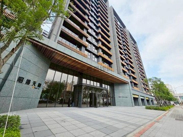 小檜溪面河岸超大露臺戶~昭揚天御四房雙車｜桃園市桃園區中央街