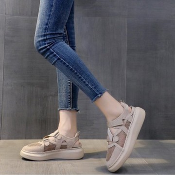 LN 現+預 率性風簍空包頭Z型帶厚底休閒鞋-杏色