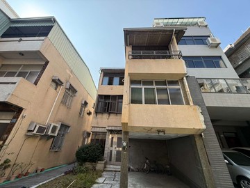 三多商圈超大地坪透天打造自己的家｜高雄市苓雅區武營路