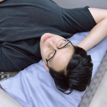 騰彪琥珀天絲枕 天然精拋舒緩放鬆 附保證卡奢華送禮