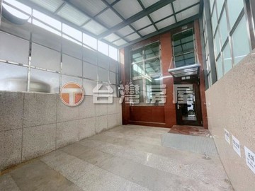 軍功商圈絕美電梯透天緊鄰大坑風景步道慢活超優選｜台中市北屯區和祥七街