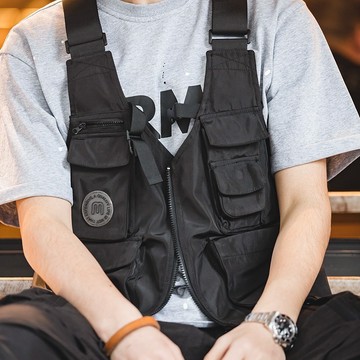 [HORMES] 機能型工裝背心 馬登工裝日系复古多口袋機能戰術馬甲無袖背心兩用挎包