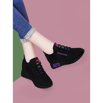 黑色休閑運動鞋內增高女鞋2025春夏季新款輕便透氣軟底舒適媽媽鞋