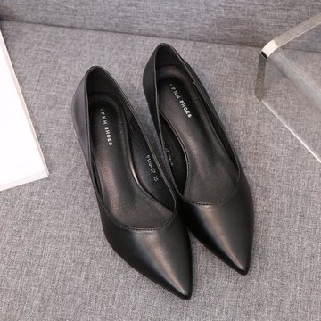 香港2025春通勤尖頭細跟高跟鞋女軟皮中跟職業黑色工作鞋矮跟單鞋