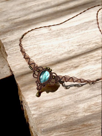 Crystoria Stone | Macrame | 南美蠟線 | 項鍊 | 藍光拉長石