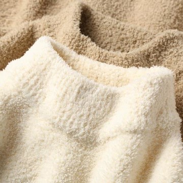 好穿！舒服到沒話說！米白色重磅加絨保暖圓領毛衣百搭針織打底衫