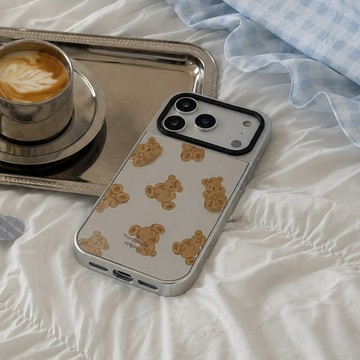 【The Childhood Teddy】銀框鏡面MagSafe iPhone Case