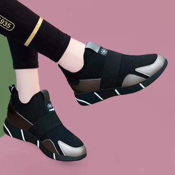 內增高運動鞋女士一腳蹬單鞋軟底防滑上班時尚休閑旅游老北京布鞋