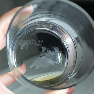 生日 男友禮物| 【客製】威士忌杯底雕刻對杯玻璃杯