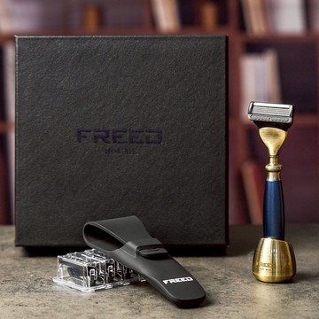 【FREED】古銅系列尊爵四件組五刀式刮鬍刀禮盒-帝王藍 客製化 刻字 送禮 生日 男生 禮物推薦 聖誕節 交換禮物