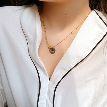 鈦鋼好運項鏈新款字母女簡約網紅鎖骨鏈氣質個性百搭飾品