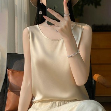 【雅韻衣櫥】新款冰絲吊帶背心女夏季圓領寬鬆遮肚內搭打底衫緞面百搭配西裝
