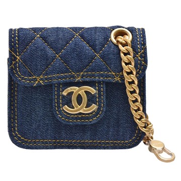 CHANEL香奈兒 經典雙C LOGO菱格縫線丹寧牛仔布掛腕萬用零錢包(深藍色)
