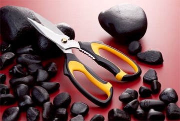 多功能萬用剪刀 居家/廚房/紙箱/皮革/塑膠片等 家庭必備日本不鏽鋼材質超好用剪刀(日本家庭最愛用) NS-星之刃