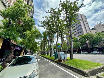 ｜亞灣旅運中心｜ 大坪數低公設住辦｜高雄市苓雅區四維四路