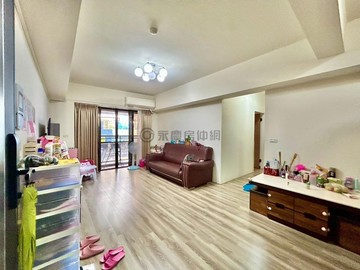 大里東榮中興商圈｜輕屋齡三房休旅車位｜台中市大里區新明路