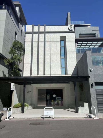 獨家專約✨逢甲公園旁|大地坪面寬電梯雙併車墅｜台中市西屯區福星北一街