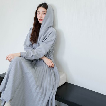 現貨★連帽雙口袋腰抽繩全拉鍊壓褶裙洋裝(共2色)1021 【NR2165】