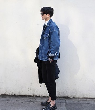 韓國 後開叉  特殊設計  牛仔外套  開叉 斜開叉  平價  服飾 上市