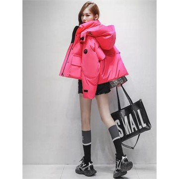 短款羽絨服女2024新款設計感今年流行洋氣寬松連帽保暖白鴨絨外套
