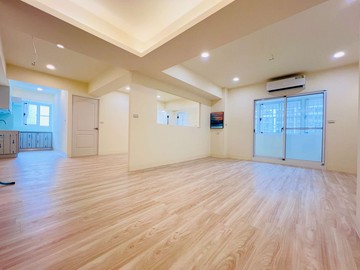 新灣三多捷運輕軌邊間翻新3+1房｜高雄市苓雅區自強三路