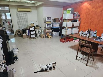【步行景安站】黃金三樓｜28坪大三房｜新北市中和區景新街