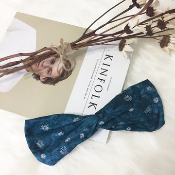 綠洲星空 / 藍綠 燙銀 / 寬版 鬆緊手工髮帶