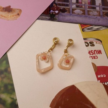 春日小情歌 不對稱無痛耳夾 / 粉