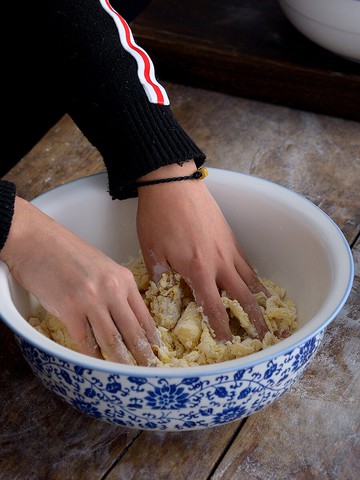 大加厚青花和面盆陶瓷家用不粘面帶蓋揉盆不沾面揉面發老式發面盆