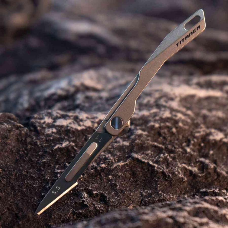 チタン合金折りたたみナイフ ミニポータブルキーホルダー パッキングユーティリティ 緊急医療 ナイフ