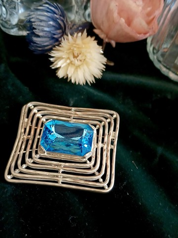 vintage jewelry  典雅迴圈萊茵 胸針 別針