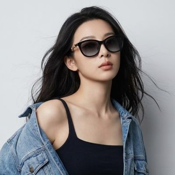 【GUCCI 古馳】枕形膠框抗UV太陽眼鏡(GG2220SK-001)