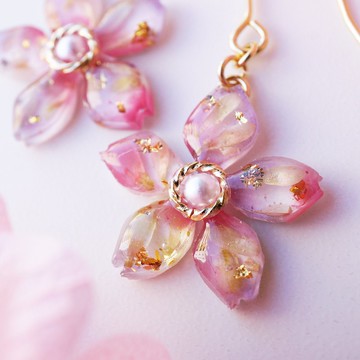 櫻花花耳针或耳夾