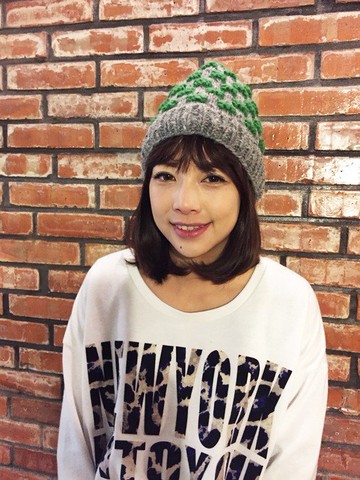 羊毛手編毛帽 立體點點 淺灰+草綠