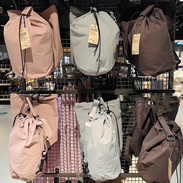 【物美價廉】日系無印雙肩包女通勤背包運動健身水桶包百搭WALKER斜跨小包包