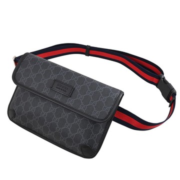 GUCCI 598113 GG Supreme 印花扁式翻蓋斜背胸口包/腰包.黑/灰